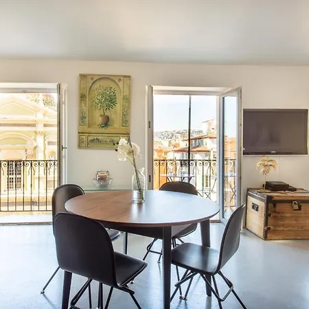 Apartment Ross 5- F2, Lumineux, Balcon, Loft, Clim, Vieux-nice *