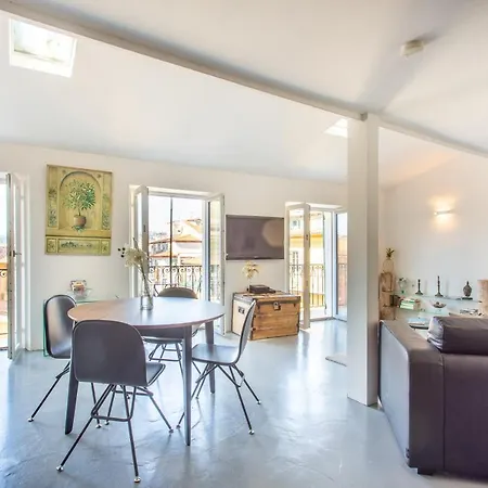 Ross 5- F2, Lumineux, Balcon, Loft, Clim, Vieux-nice Apartment