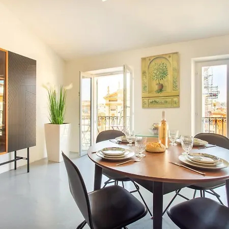 Ross 5- F2, Lumineux, Balcon, Loft, Clim, Vieux-nice Nice