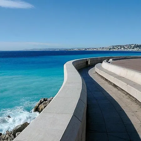 Ross 5- F2, Lumineux, Balcon, Loft, Clim, Vieux-nice