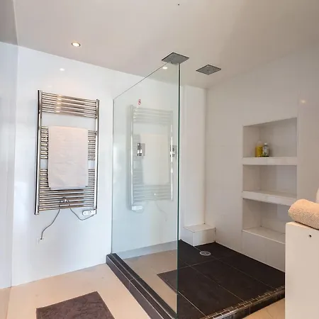 Ross 5- F2, Lumineux, Balcon, Loft, Clim, Vieux-nice * 尼斯